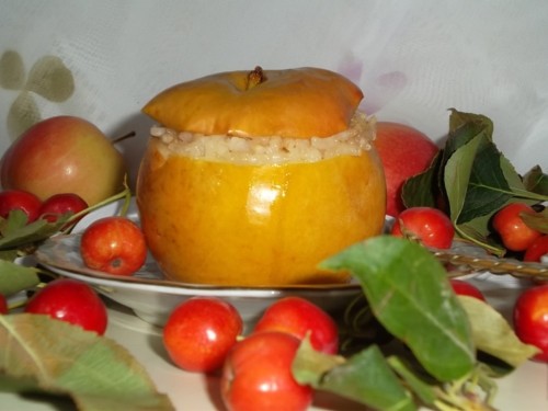 manzanas con arroz y frutas secas