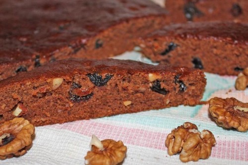 chocolate pie with dried fruits and nuts 2
