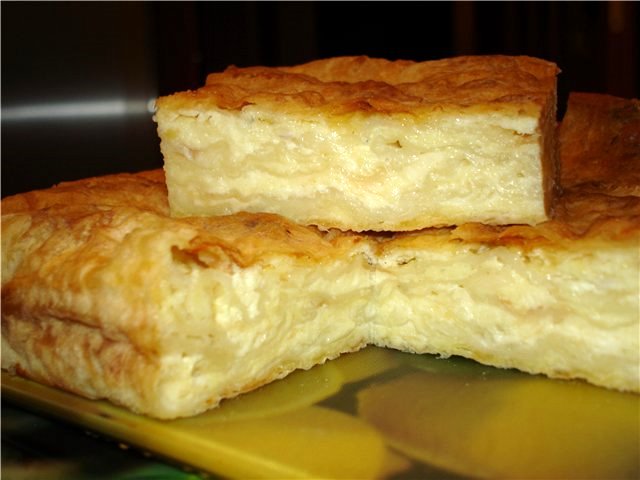 Ленивая ачма из лаваша с творогом и сыром: рецепт - Лайфхакер
